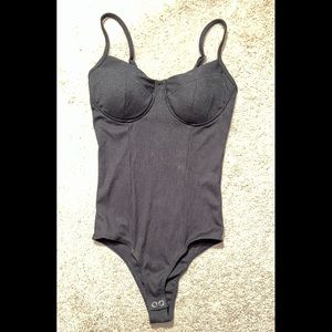 Kohls So black ribbed body suit